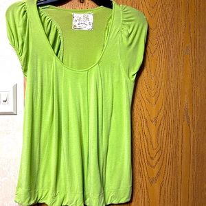Cute Junior top sz small green Apple color